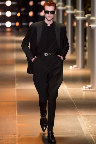 Look 12